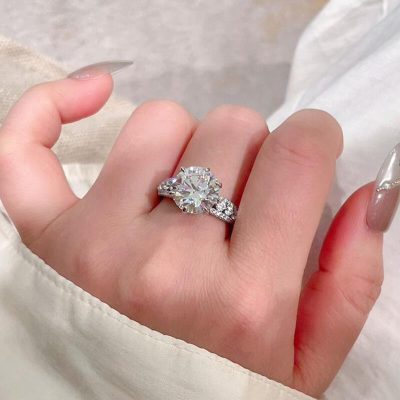 4 Carats High Sparkle Classic  - Moissanite Engagement Ring 1 Carat 评论和价格